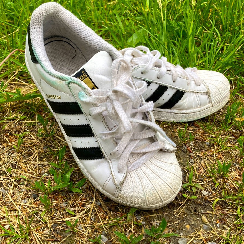 Adidas superstar tennis shoes for the little ones